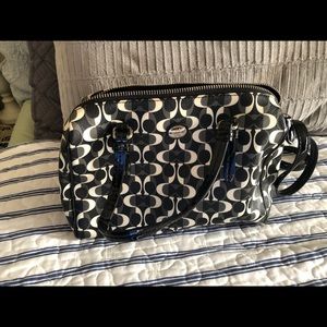 Black white pattern purse